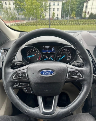 Ford Escape cena 74900 przebieg: 129000, rok produkcji 2019 z Nysa małe 137